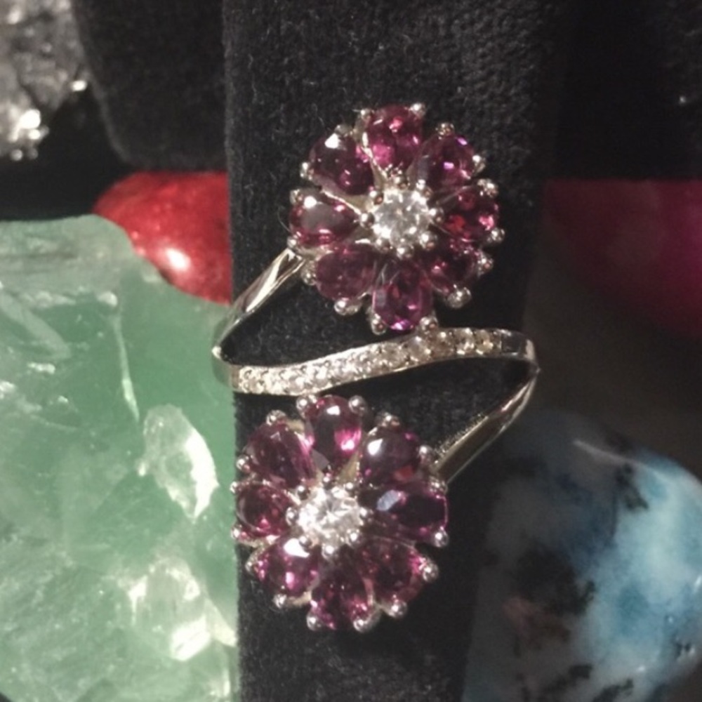 Pear Shaped Raspberry Rhodolite & White Zircon - Picture 8 of 8